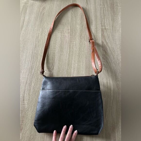 NWOT … WHITE MOUNTAIN Shoulder Bag - Picture 2 of 9